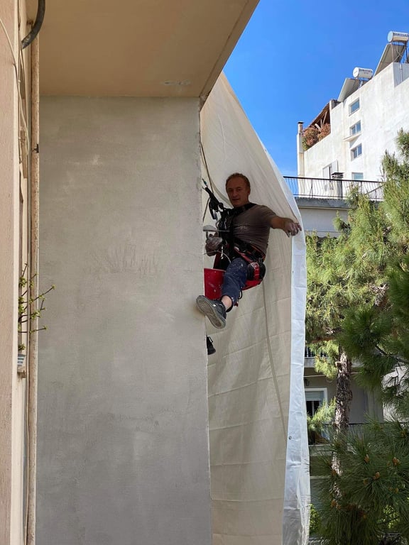 βαψιματα σε υψος χωρισ σκαλωσιες